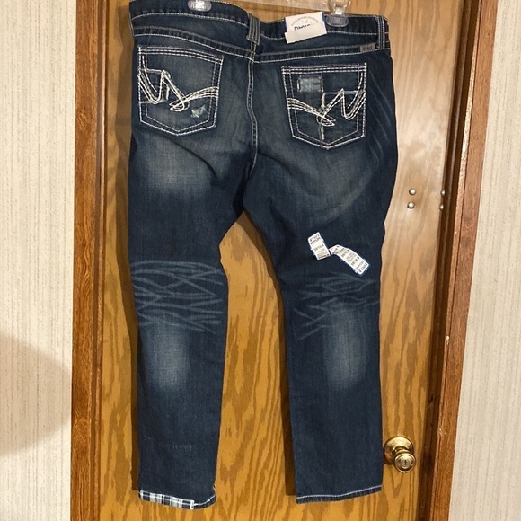 Rhyon Cruel Denim Mid Rise Boyfriend Straight leg jeans size 35/19 Short (BT) - Picture 5 of 7